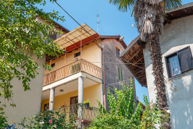 Top-to-bottom house in Almenno San Bartolomeo